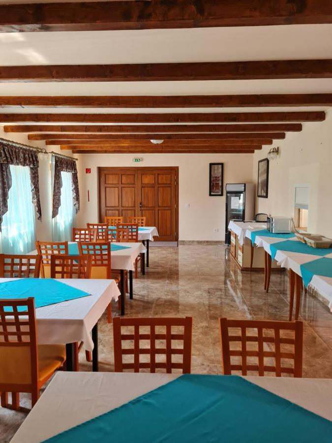 Toroes Panzio Bed & Breakfast Szabolcs ภายนอก รูปภาพ