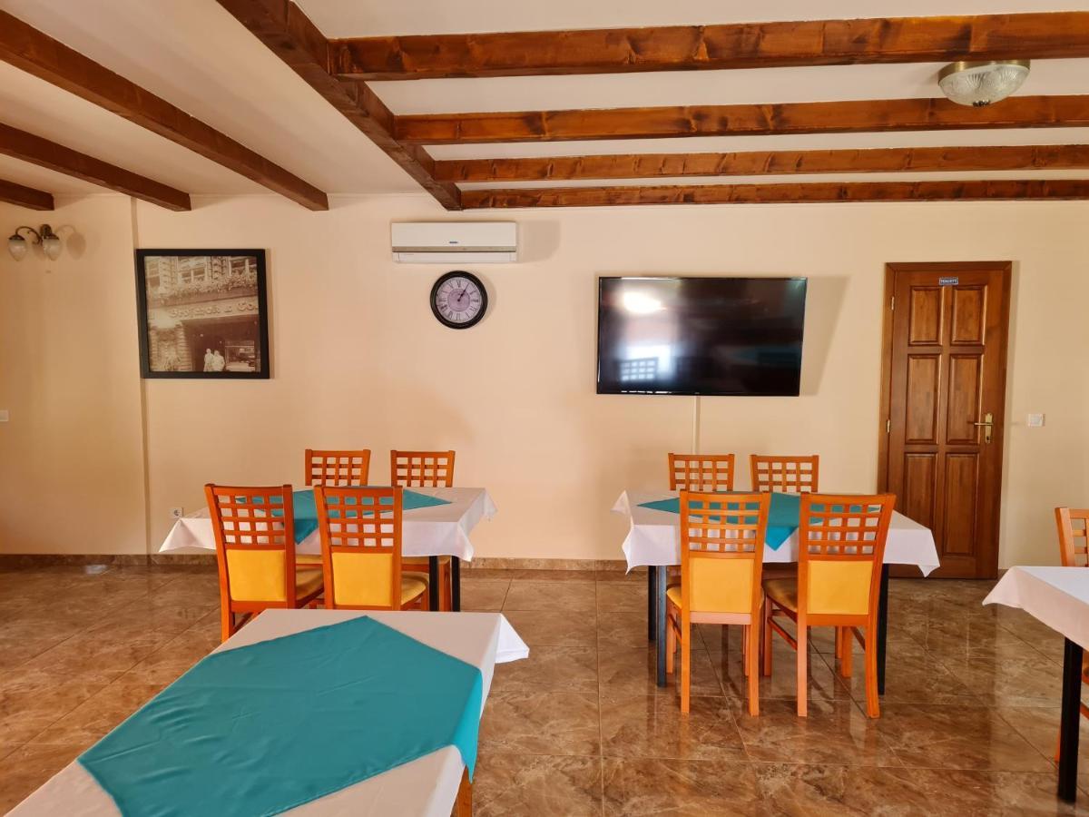 Toroes Panzio Bed & Breakfast Szabolcs ภายนอก รูปภาพ